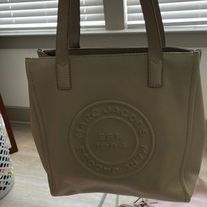 MARC JACOBS TOTE BEIGE PERFECT FOR EVERYDAY TOTE OR SCHOOL BAG